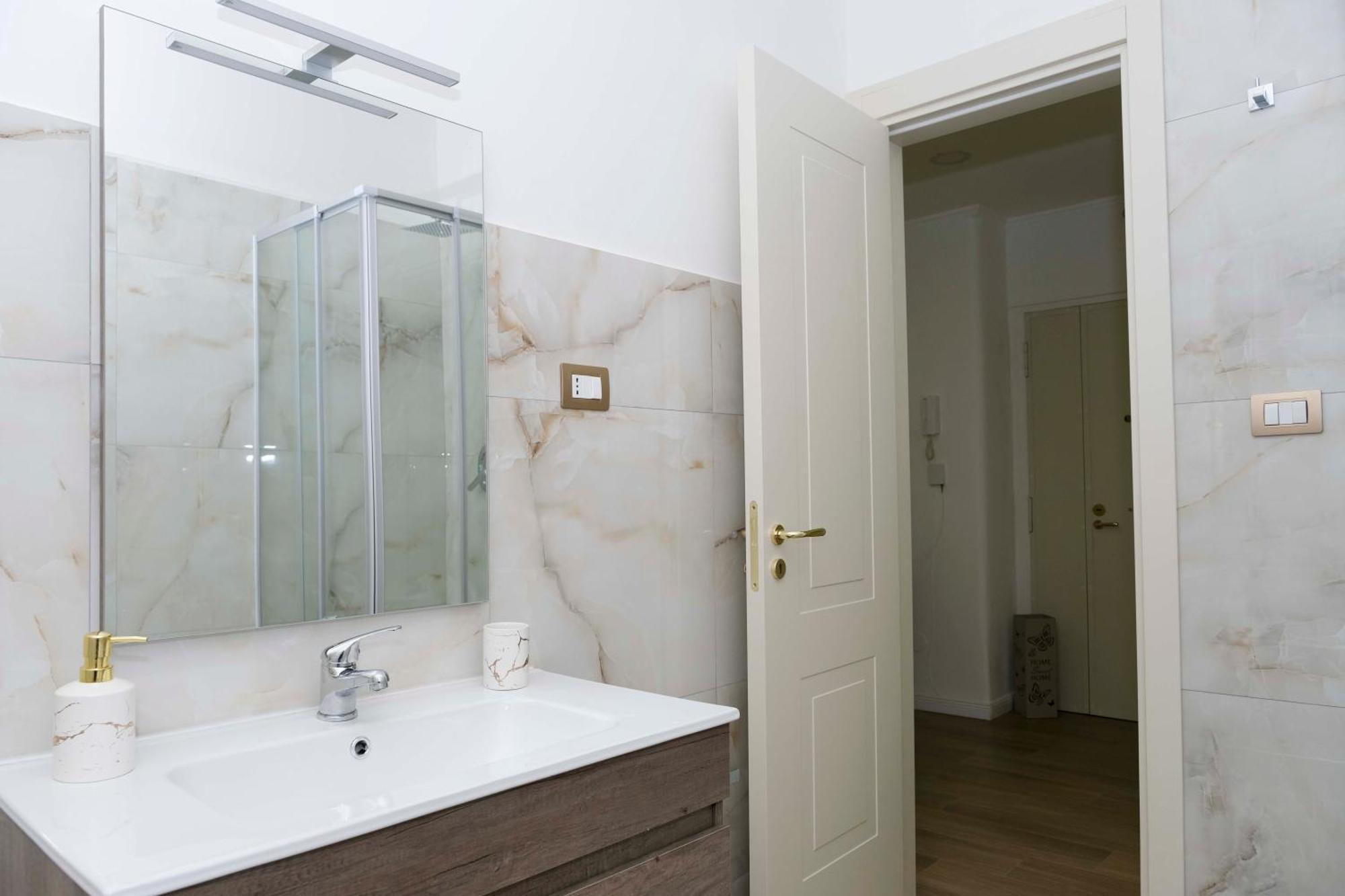 White Butterfly Home Napoli Bagian luar foto