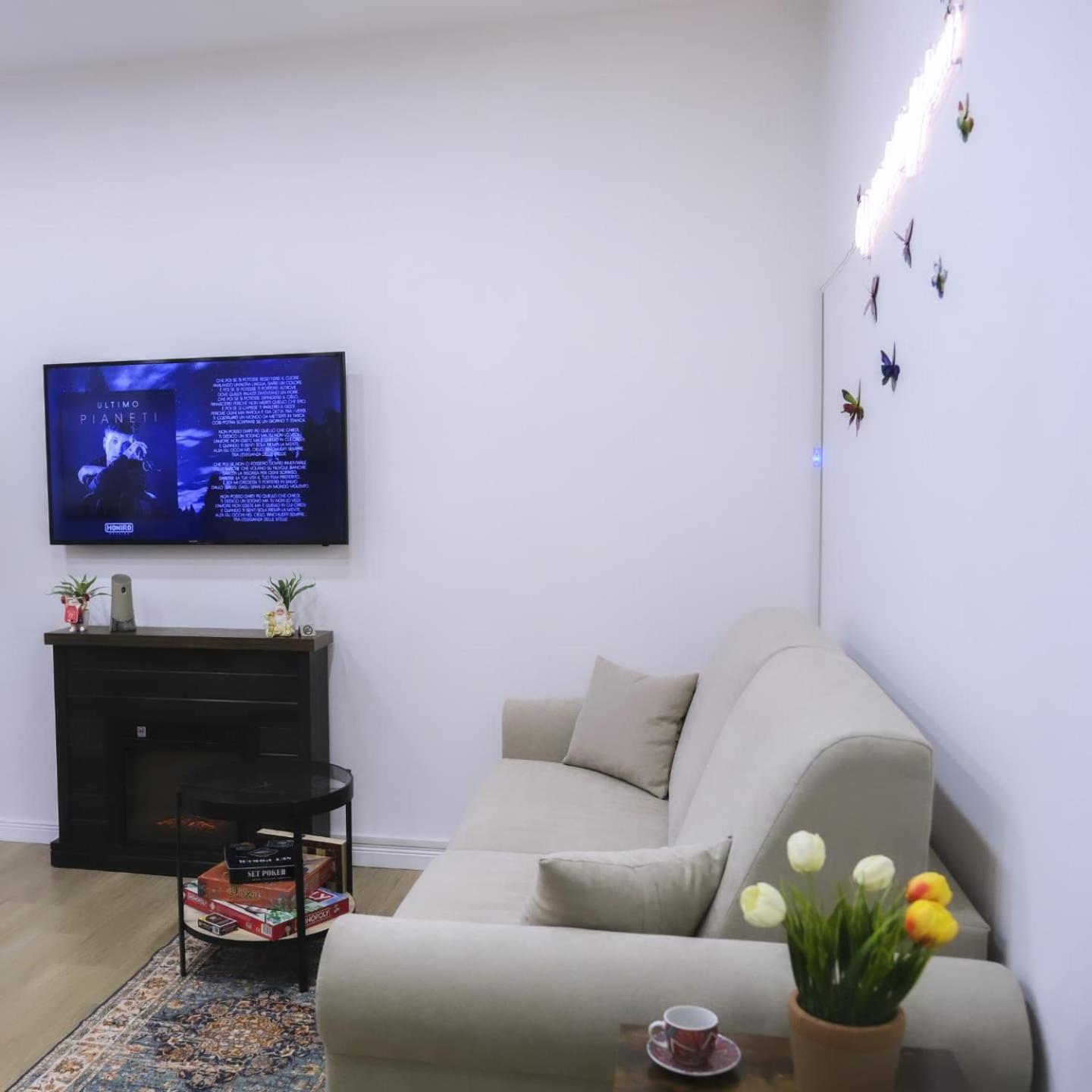White Butterfly Home Napoli Bagian luar foto