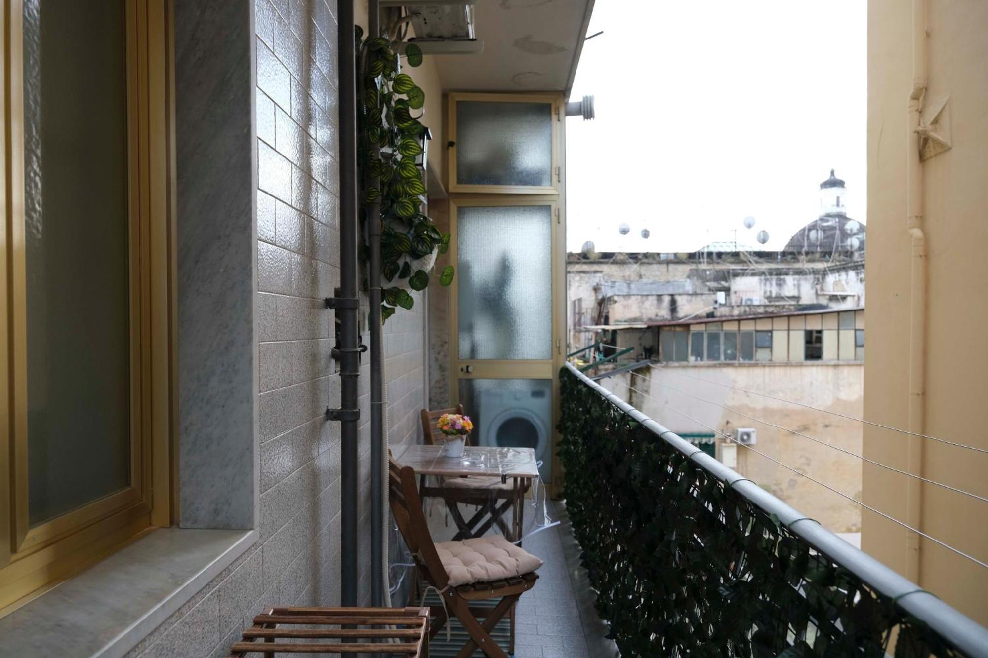 White Butterfly Home Napoli Bagian luar foto